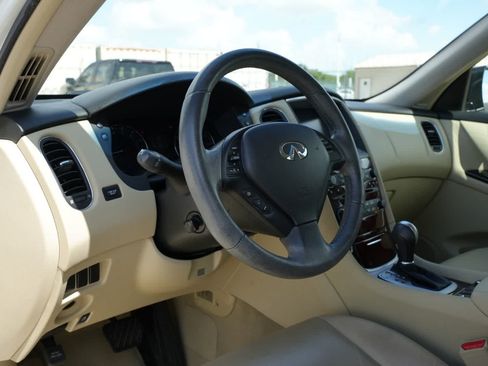 Used 2016 INFINITI QX50 2WD w/ Premium Plus Package image 18