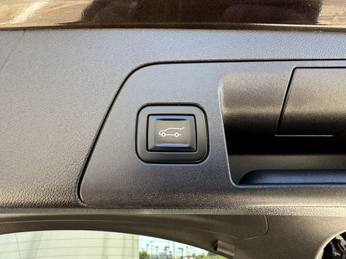 Used 2022 Buick Envision Preferred image 39