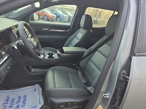 New 2026 GMC Terrain AT4 w/ Convenience Package III image 12