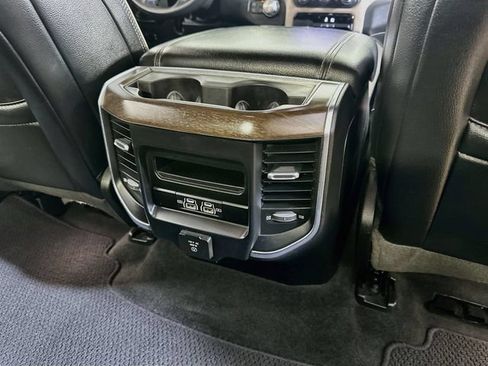 Used 2022 RAM 1500 Laramie AWD/4WD image 19