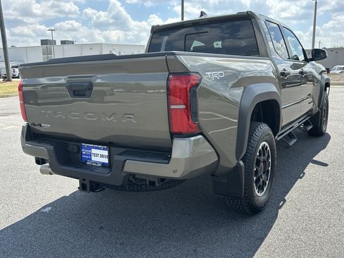 Used 2026 Toyota Tacoma TRD Off-Road w/ TRD Off Road Upgrade Package image 6