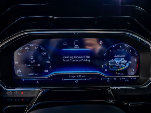 Used 2025 Chevrolet Silverado 2500 LTZ w/ LTZ Convenience Package image 19