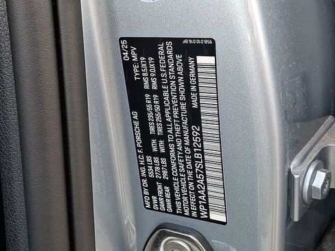 New 2025 Porsche Macan image 21