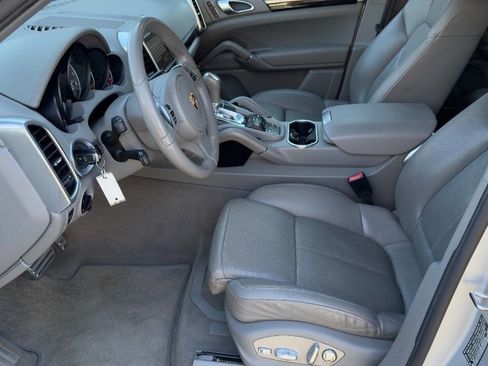 Used 2011 Porsche Cayenne S image 25