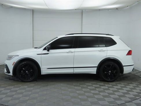 Used 2022 Volkswagen Tiguan SE R-Line image 8