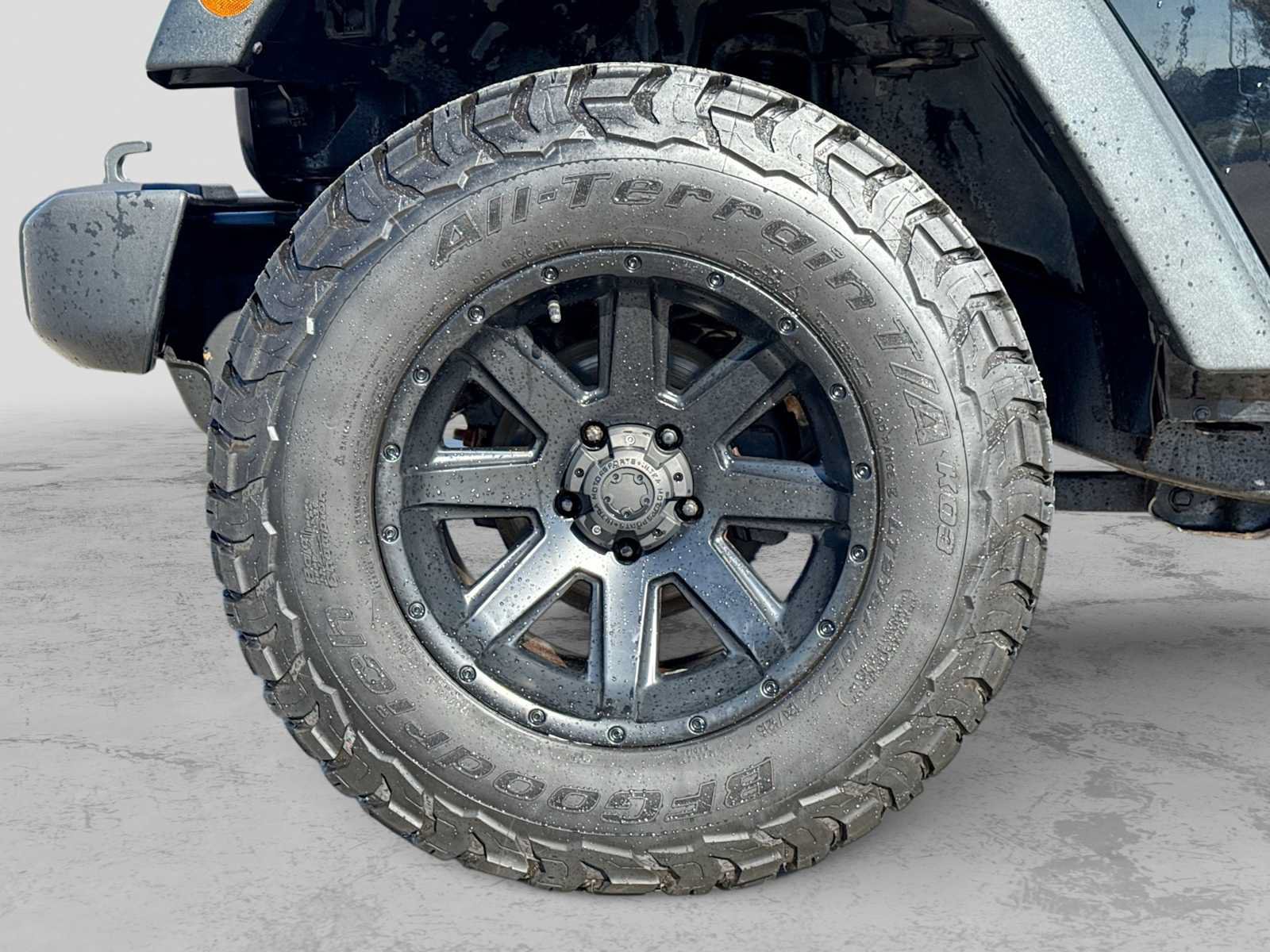 Used 2012 Jeep Wrangler Unlimited Sport AWD/4WD image 11