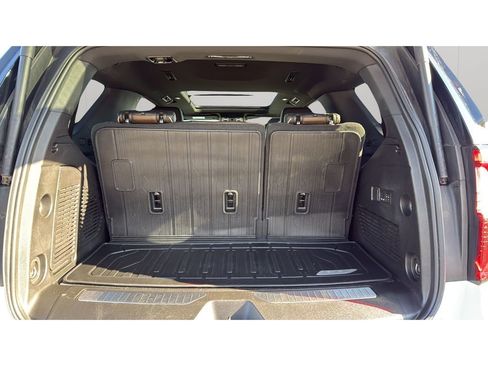 Used 2025 GMC Yukon Denali Ultimate w/ LPO, Floor Liner Package AWD/4WD image 22