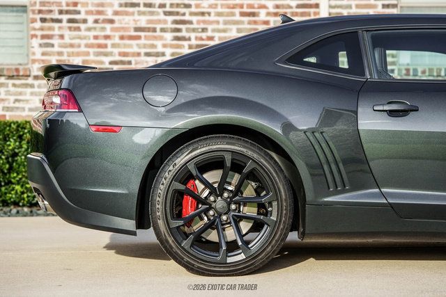 Used 2015 Chevrolet Camaro SS w/ SS Performance Package RWD image 10
