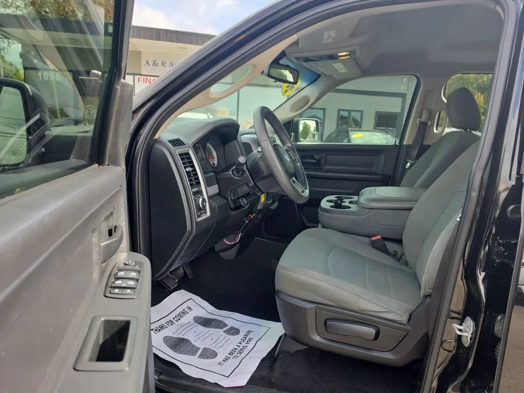 Used 2015 RAM 1500 Express w/ Black Ram 1500 Express Group AWD/4WD image 14