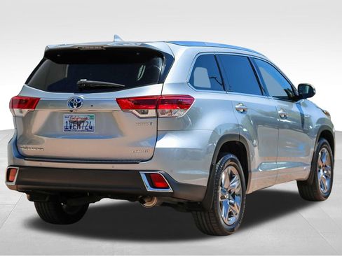 Used 2018 Toyota Highlander Limited Platinum AWD/4WD image 6