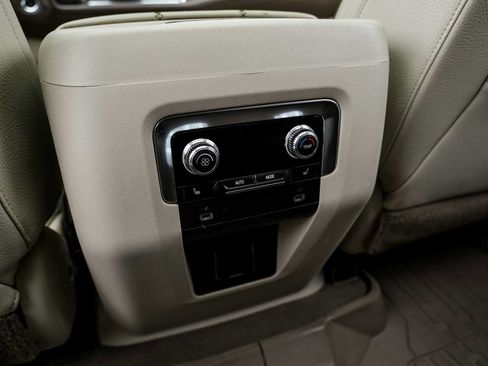 Used 2021 GMC Yukon Denali w/ Advanced Technology Package AWD/4WD image 38