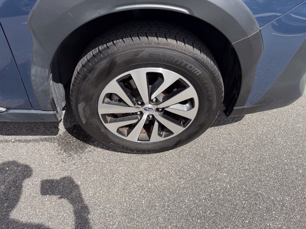 Used 2023 Subaru Outback Premium AWD/4WD image 4