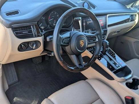 Used 2024 Porsche Macan AWD/4WD image 10