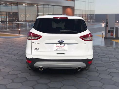 Used 2016 Ford Escape SE FWD image 10