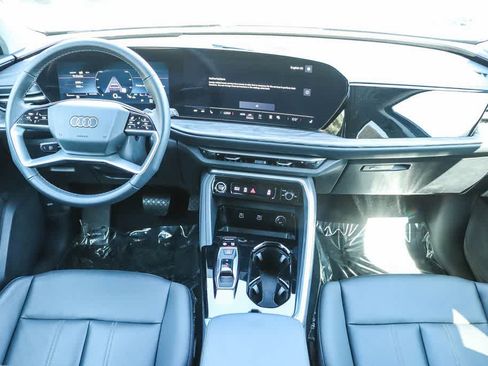 Used 2025 Audi Q5 Premium w/ Convenience Package AWD/4WD image 11