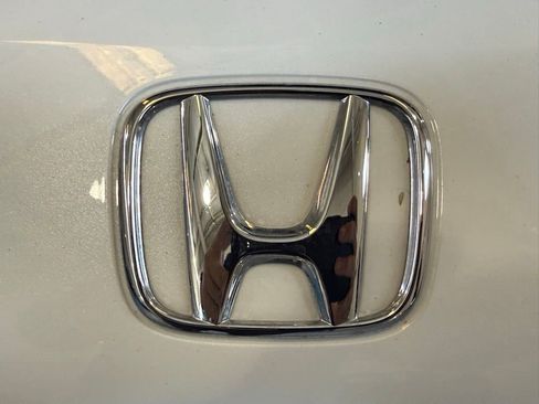 Certified 2024 Honda HR-V LX image 32