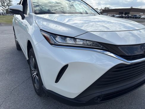 Used 2022 Toyota Venza LE image 39