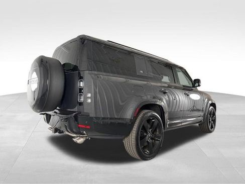 Used 2024 Land Rover Defender 130 V8 image 8