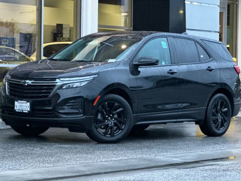 Used 2024 Chevrolet Equinox LS w/ LS Convenience Package image 8