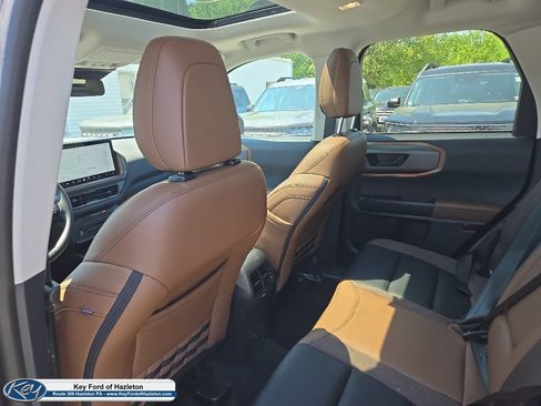 Certified 2025 Ford Bronco Sport Outer Banks w/ Outer Banks Tech Package+ AWD/4WD image 47