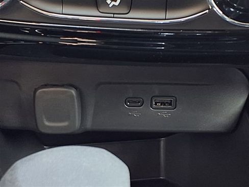 New 2026 Chevrolet Trax LT image 9