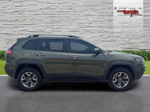 Used 2019 Jeep Cherokee Trailhawk w/ Cold Weather Group image 6