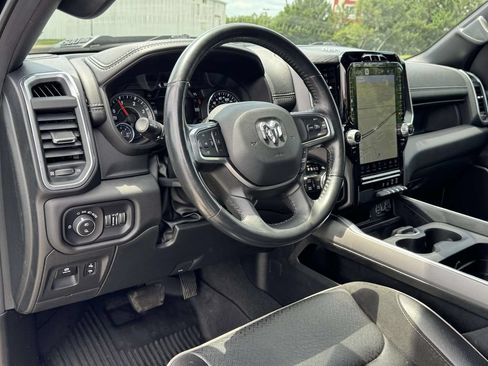 Used 2023 RAM 1500 Laramie AWD/4WD image 2