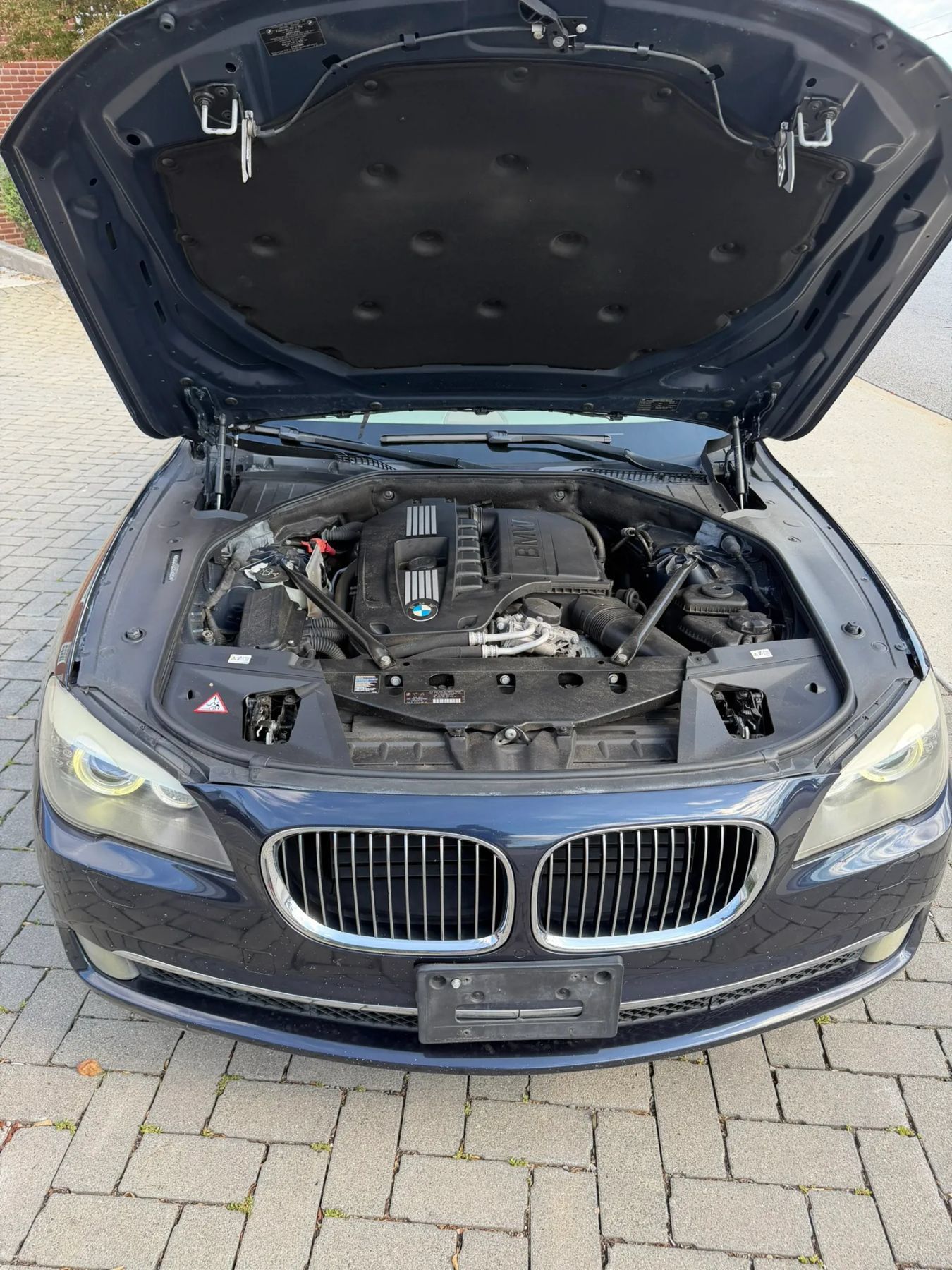 Used 2012 BMW 740Li RWD image 12