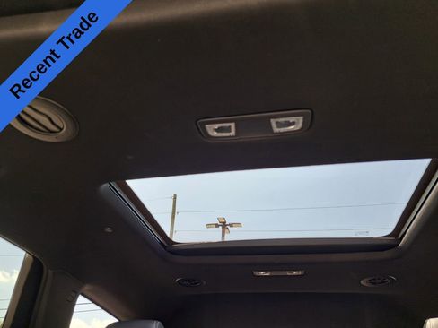 Used 2023 Buick Enclave Essence w/ Experience Buick Package FWD image 28