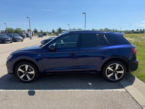 Used 2022 Audi Q5 2.0T Premium Plus w/ Premium Plus Package AWD/4WD image 6