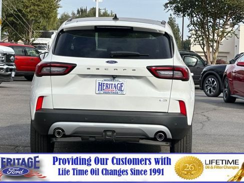 New 2024 Ford Escape SE w/ PHEV Premium Package FWD image 5
