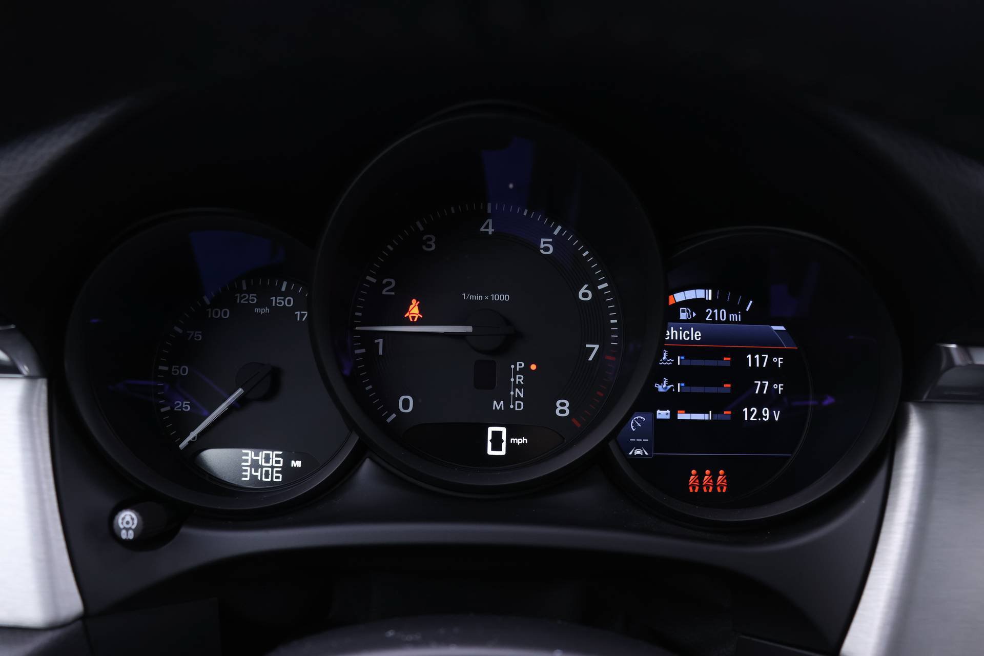 Used 2026 Porsche Macan AWD/4WD image 13