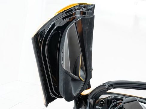 Used 2020 McLaren 720S Performance image 28