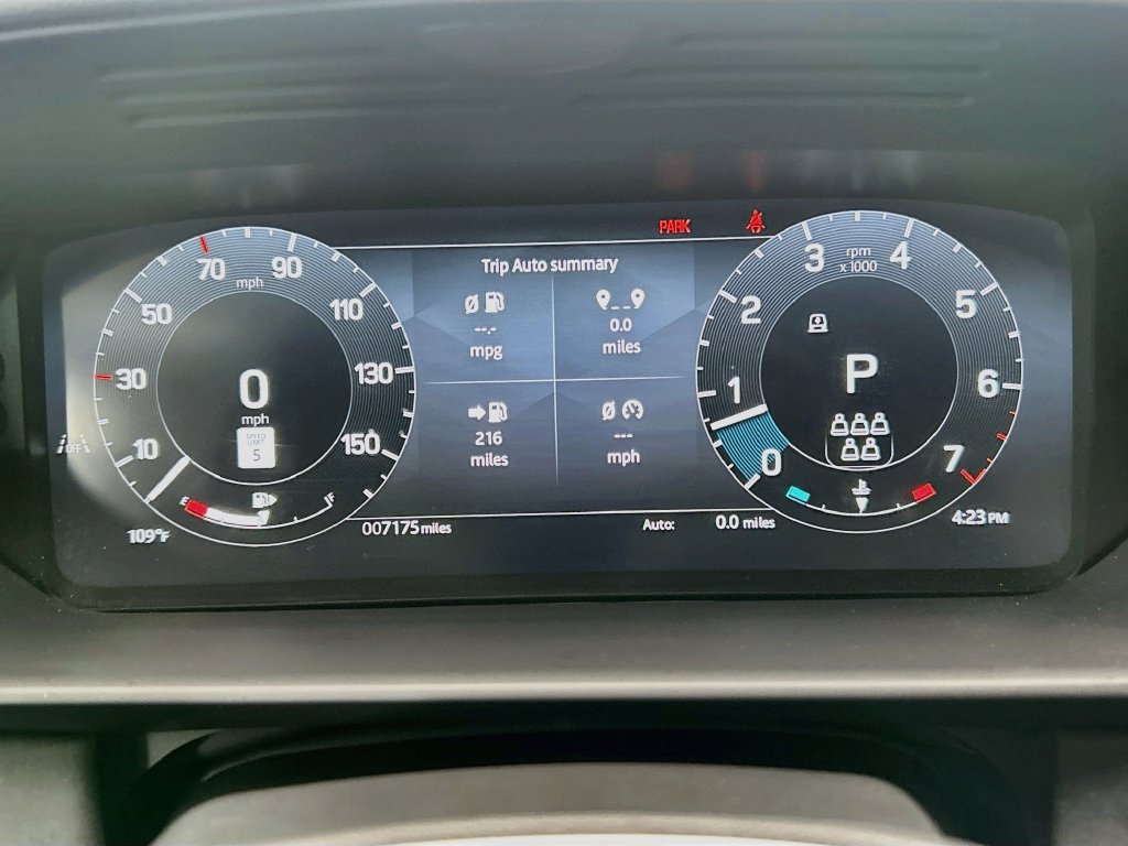 Certified 2025 Land Rover Discovery S AWD/4WD image 33