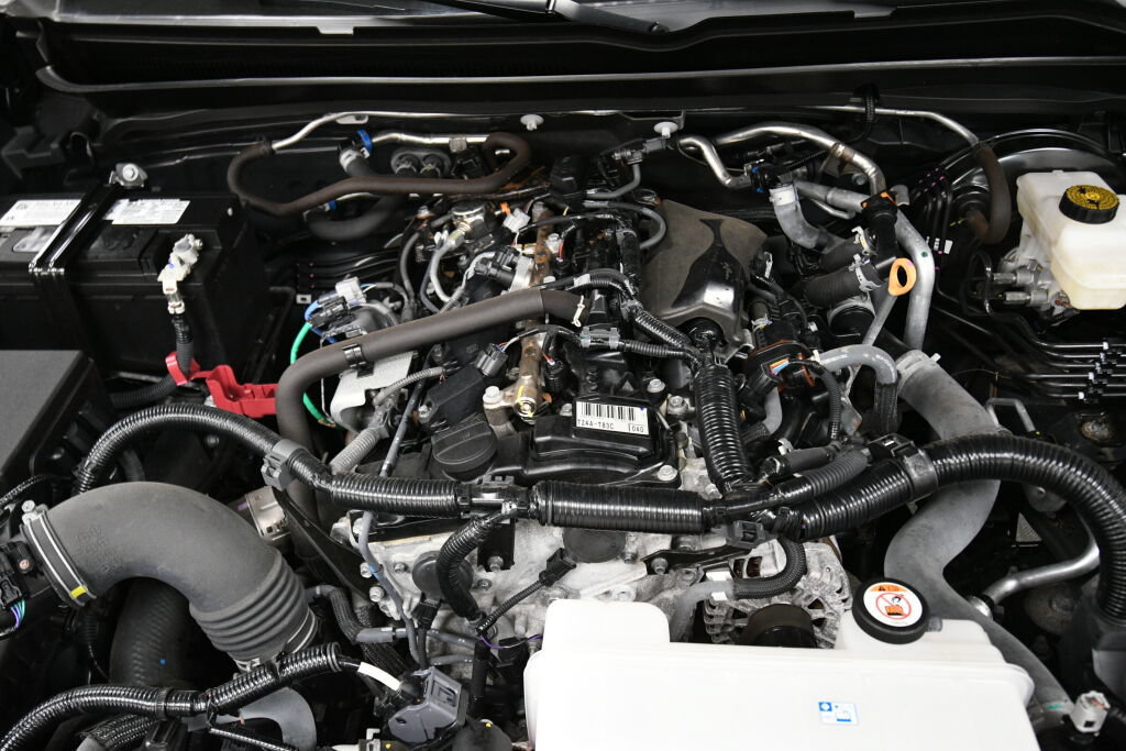 Used 2024 Toyota Tacoma TRD Off-Road AWD/4WD image 40