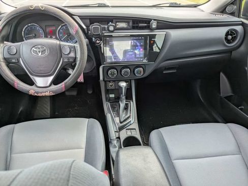 Used 2017 Toyota Corolla L FWD image 10