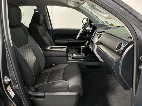 Used 2018 Toyota Tundra SR5 AWD/4WD image 26