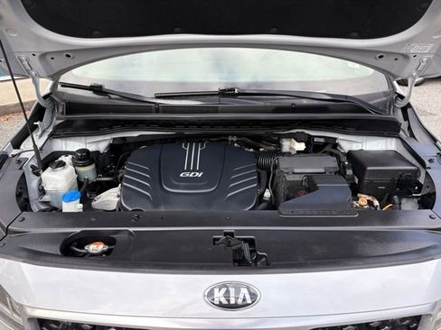 Used 2018 Kia Sedona L image 35