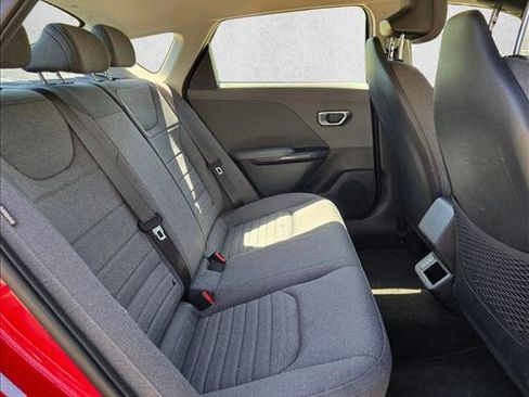 Used 2025 Kia K4 EX image 17