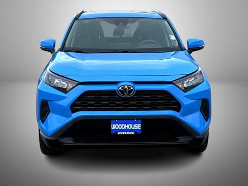 Used 2019 Toyota RAV4 LE w/ Carpet Mat Package AWD/4WD image 2