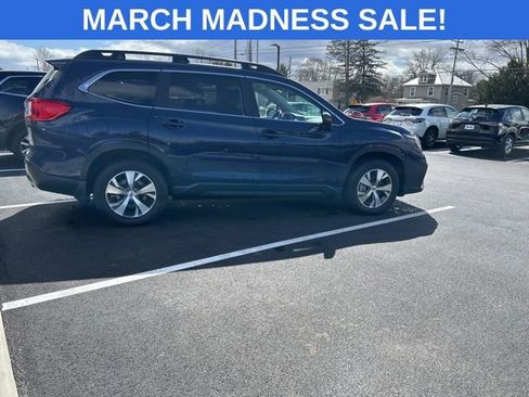 Used 2023 Subaru Ascent Premium w/ Convenience Package image 5