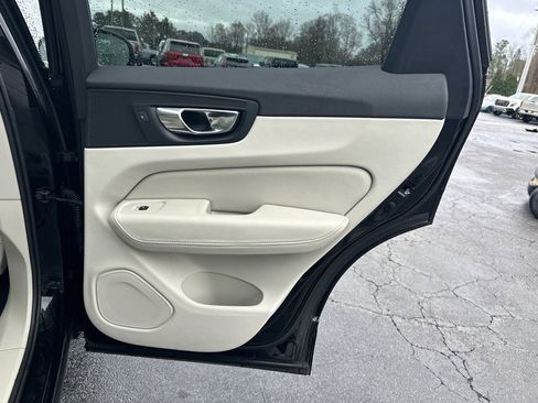 Used 2018 Volvo XC60 T6 Inscription w/ Convenience Package image 17