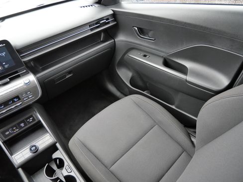 Certified 2024 Hyundai Kona SEL image 11