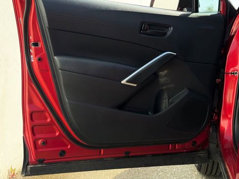 Certified 2025 Toyota Corolla Cross LE w/ Moonroof Package image 10