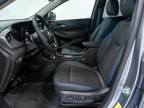 Used 2026 Buick Encore GX Sport Touring w/ Comfort Package image 24