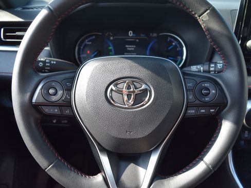 Used 2021 Toyota RAV4 SE w/ Weather & Moonroof Package AWD/4WD image 13