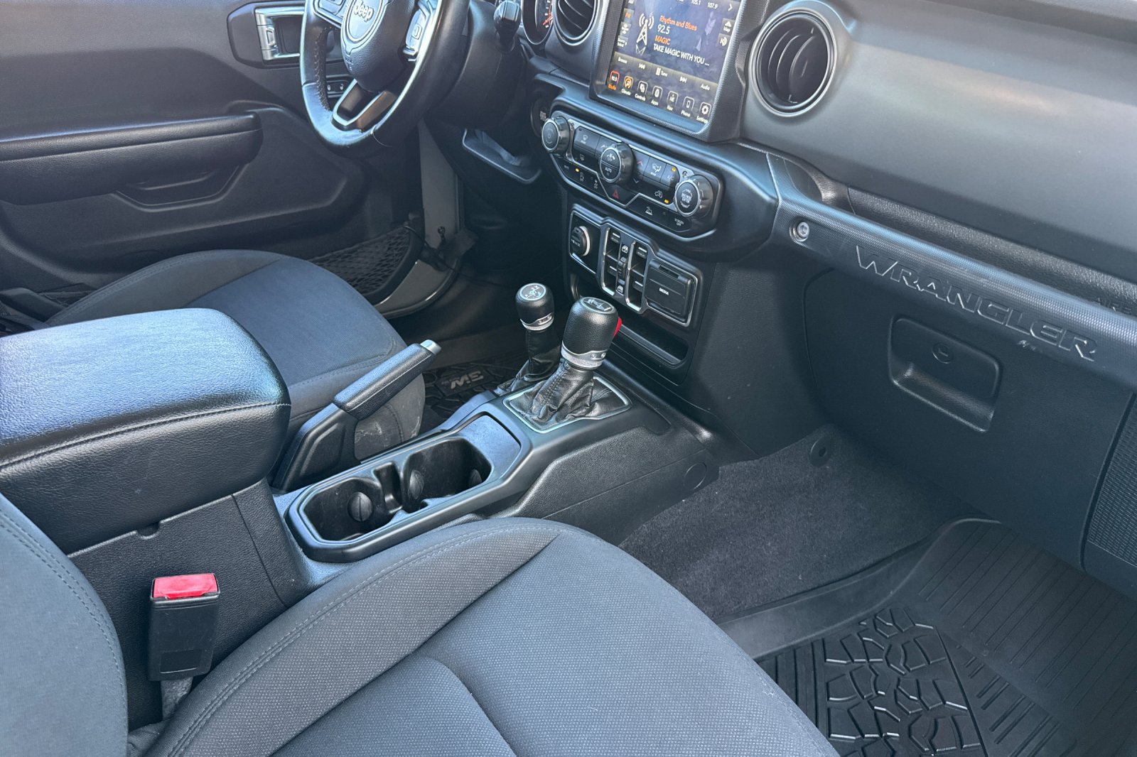 Used 2021 Jeep Wrangler Unlimited Sport AWD/4WD image 15