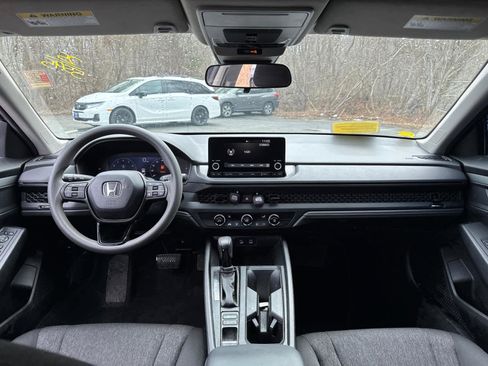 Used 2025 Honda Accord LX image 30