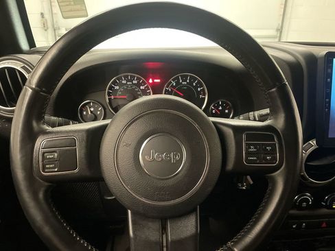 Used 2015 Jeep Wrangler Sahara w/ Dual Top Group AWD/4WD image 5