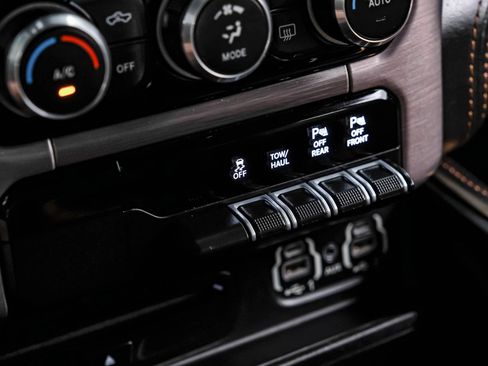Used 2019 RAM 1500 Limited AWD/4WD image 29